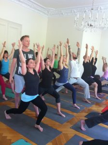 Yogapraxis mit Holger Zapf im UNIT Yoga