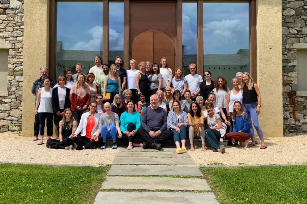 Teilnehmer:innen des Wellbeing Retreat im Mandali, Italien