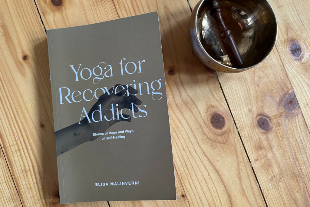 Buch Yoga for Recovering Addicts