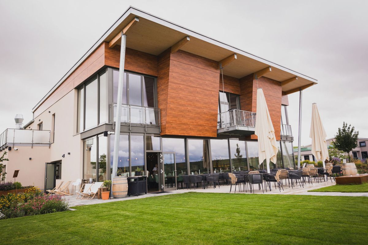 © Anja Schnell Fotografie Aussenansicht Hotel MeinWeinZuHause, Mommenheim